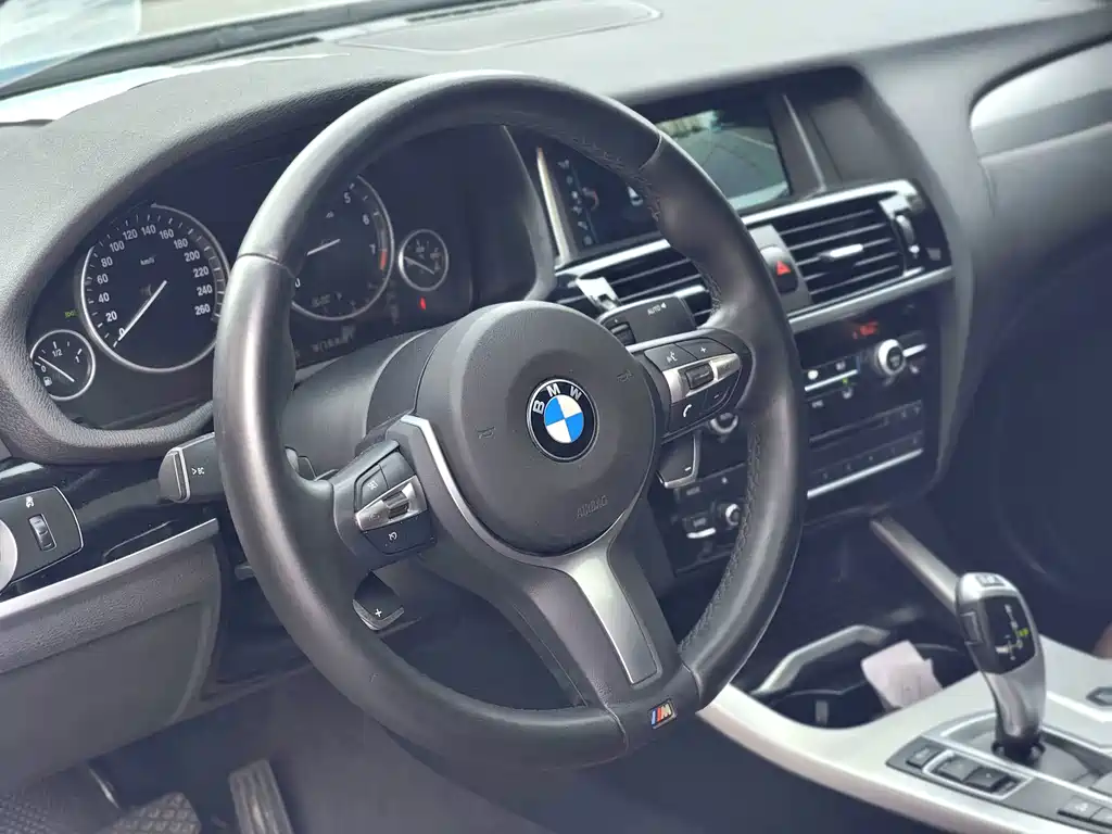 BMW X4 — миниатюра 12