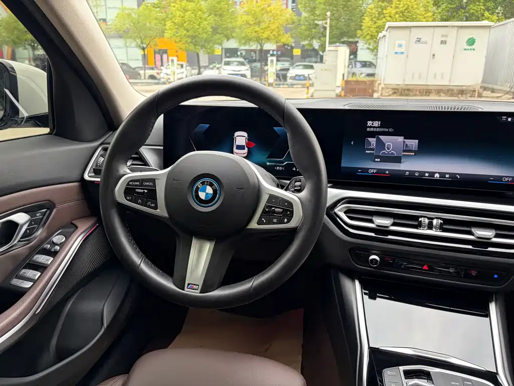 BMW i3 — миниатюра 8