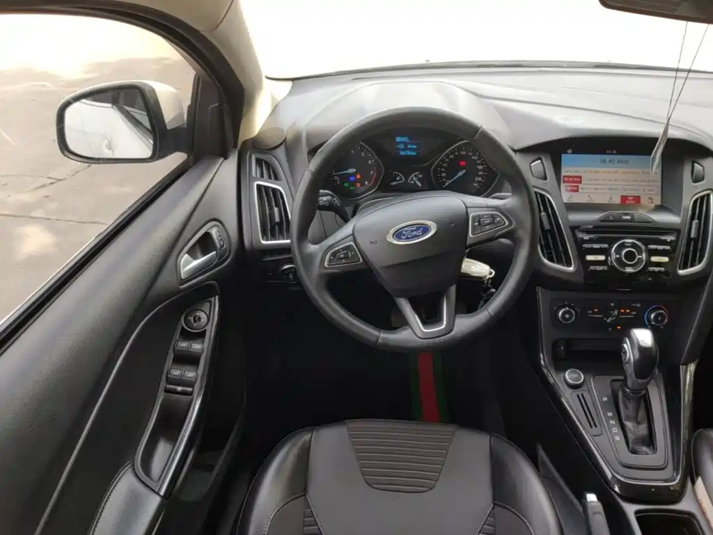 Ford Focus — миниатюра 11