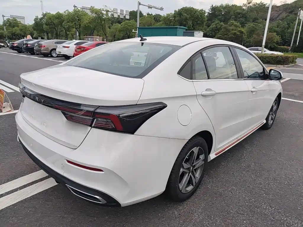 Chery Arrizo 5 PLUS — миниатюра 7