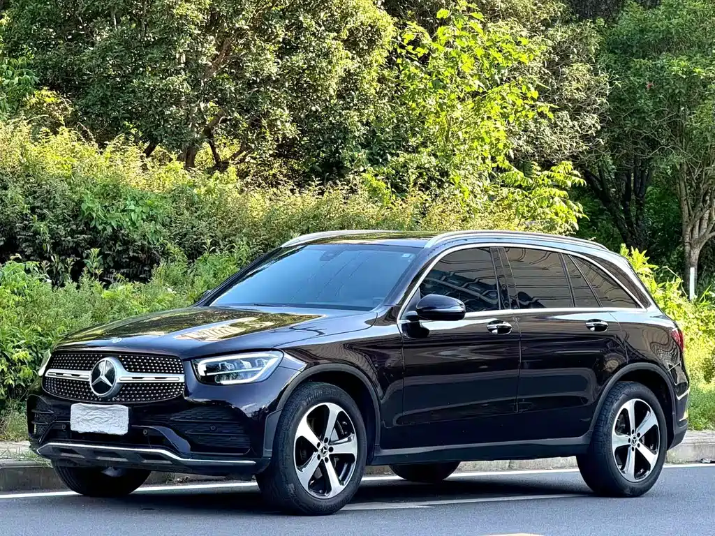 MERCEDES-BENZ GLC
