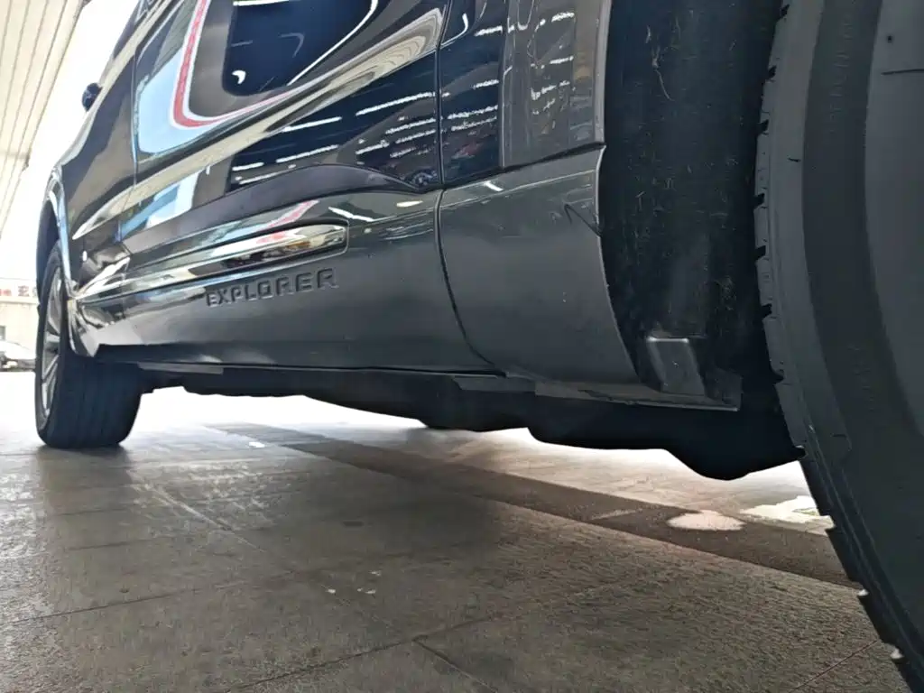 Ford Explorer — миниатюра 21