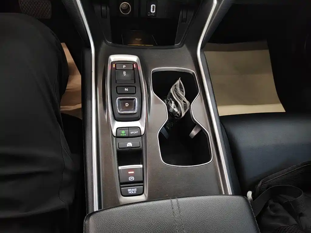 Honda Accord — миниатюра 14