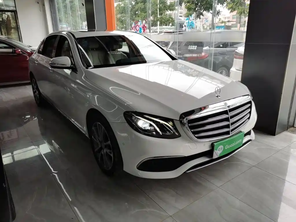 Mercedes-Benz E-Class — миниатюра 4