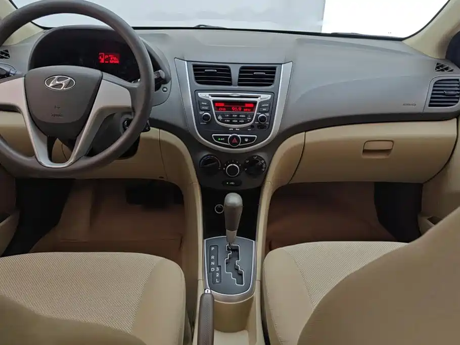 Hyundai Verna — миниатюра 16
