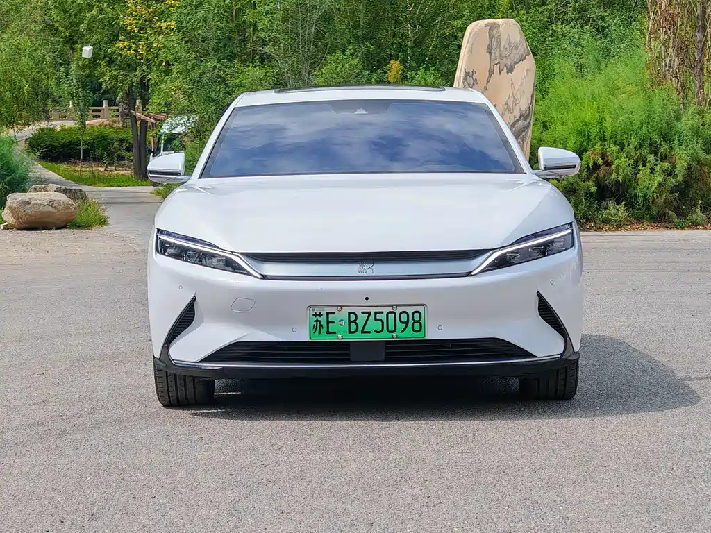 BYD Han — миниатюра 2