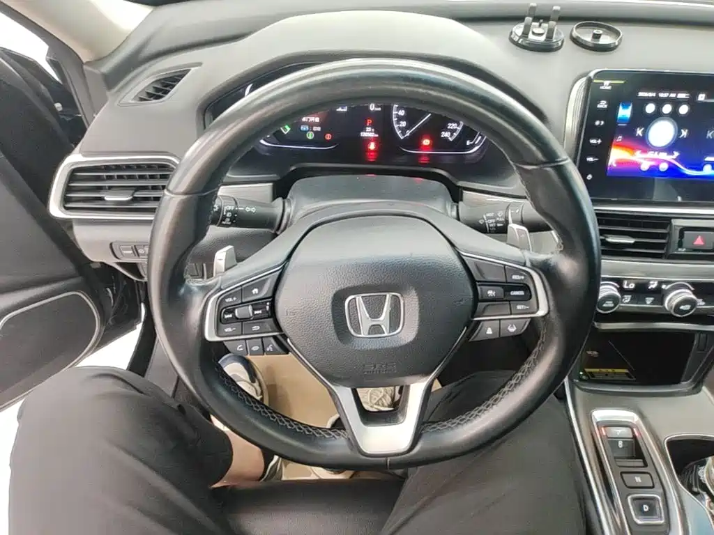 Honda Accord — миниатюра 11