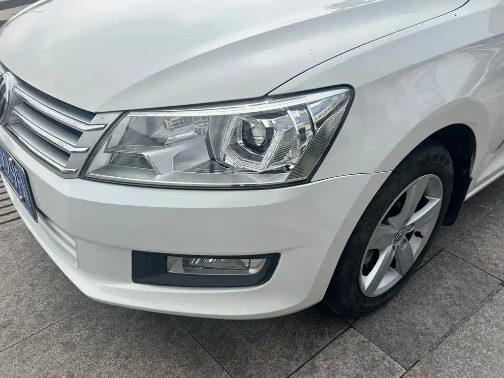 Volkswagen Santana — миниатюра 9