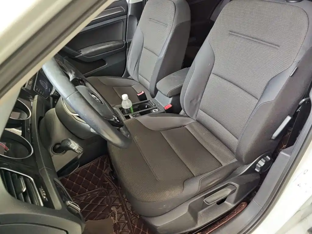 Volkswagen Golf — миниатюра 15