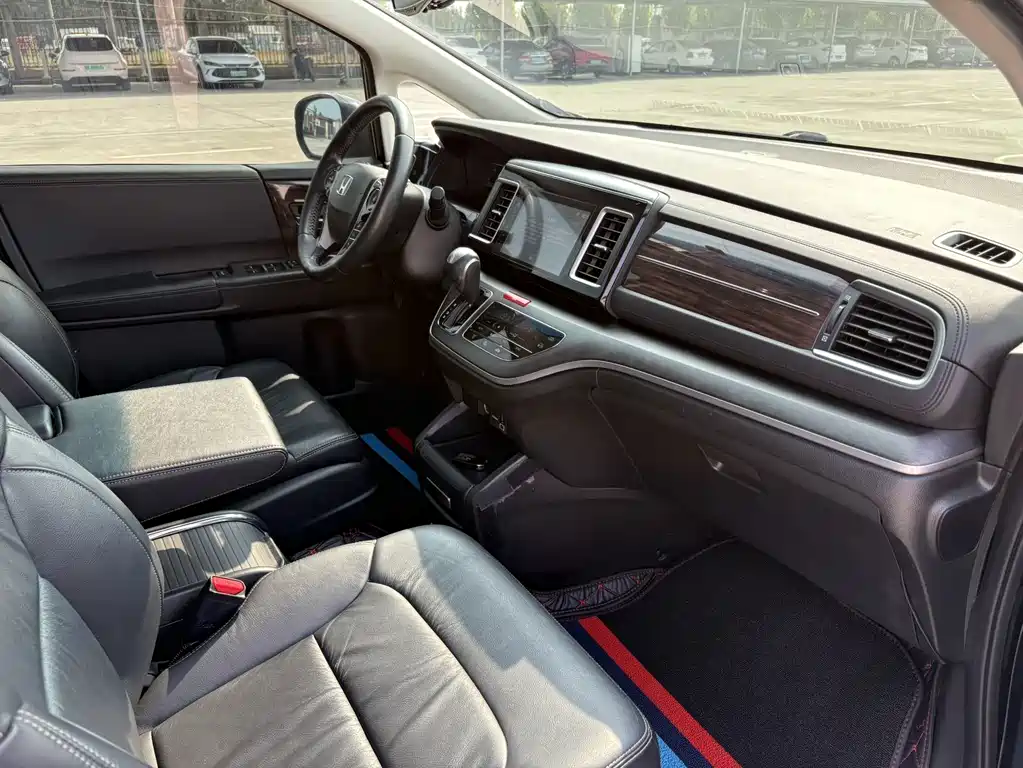 Honda Elysion — миниатюра 16
