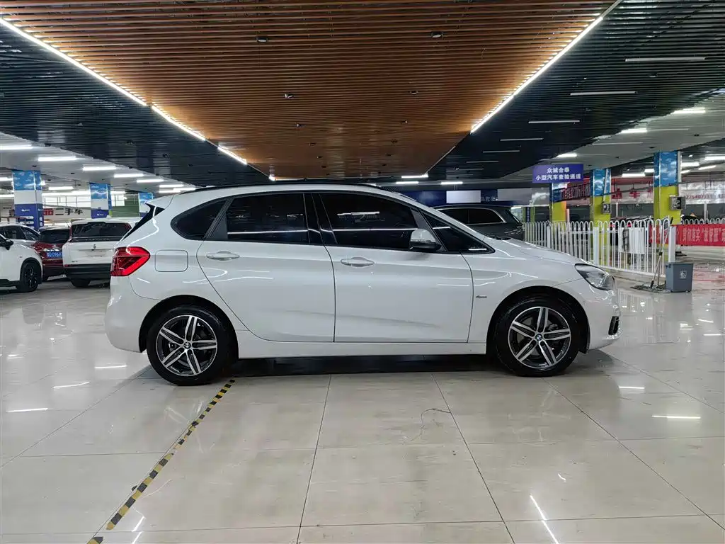 BMW 2 SERIES STATION WAGON