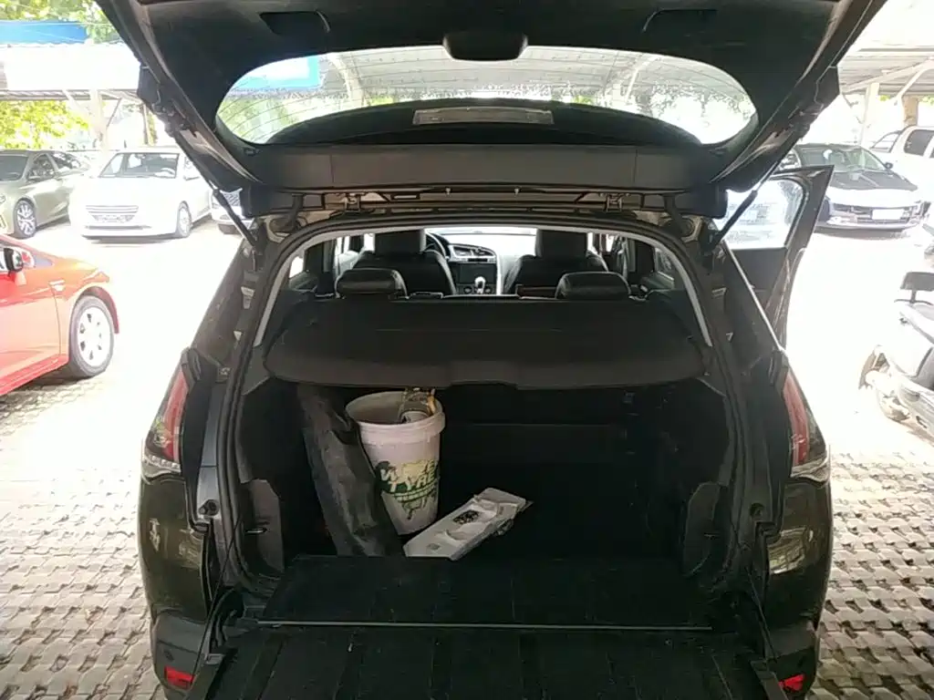 Peugeot 3008 — миниатюра 19