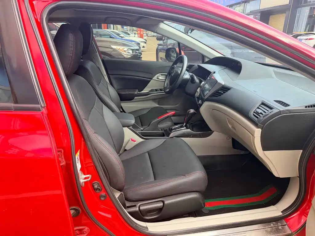 Honda Civic — миниатюра 7