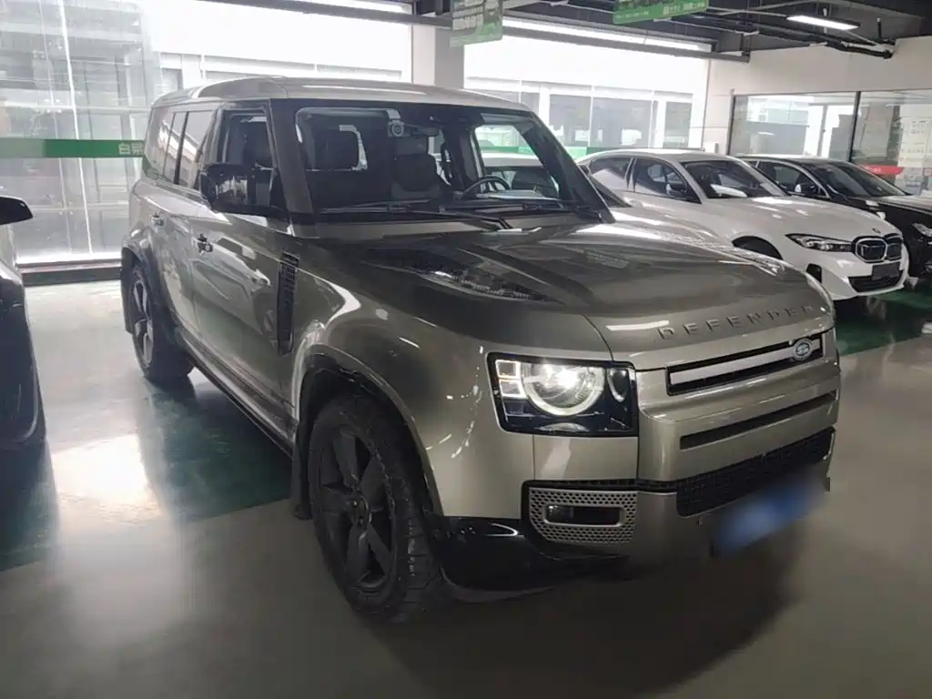 Land Rover Defender — миниатюра 4
