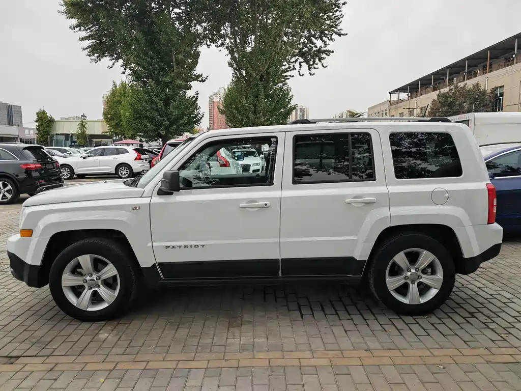Jeep Patriot — миниатюра 12