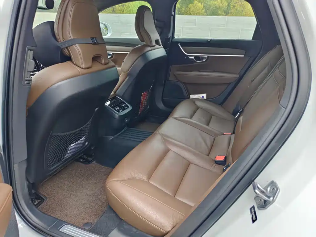 Volvo V90 — миниатюра 5