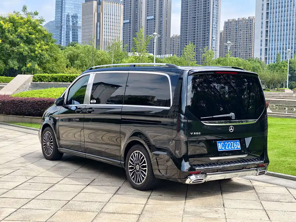 Mercedes-Benz V-Class — миниатюра 22