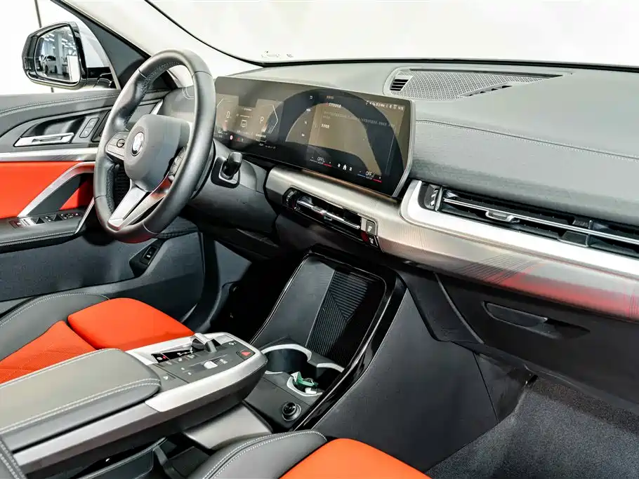 BMW X2 (Import) — миниатюра 17