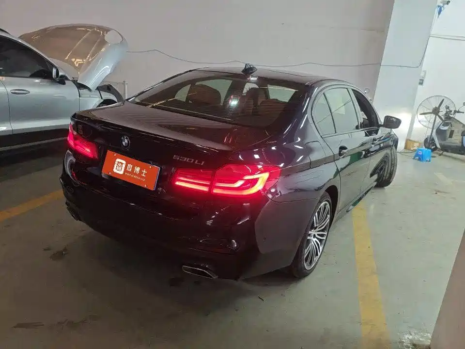 BMW 5 Series — миниатюра 9