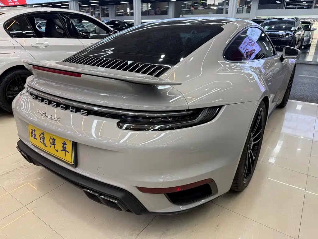 Porsche 911 2022 Turbo S 3.7T