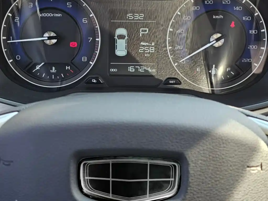 Geely Vision X3 — миниатюра 13