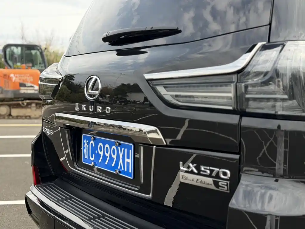 Lexus LX — миниатюра 11