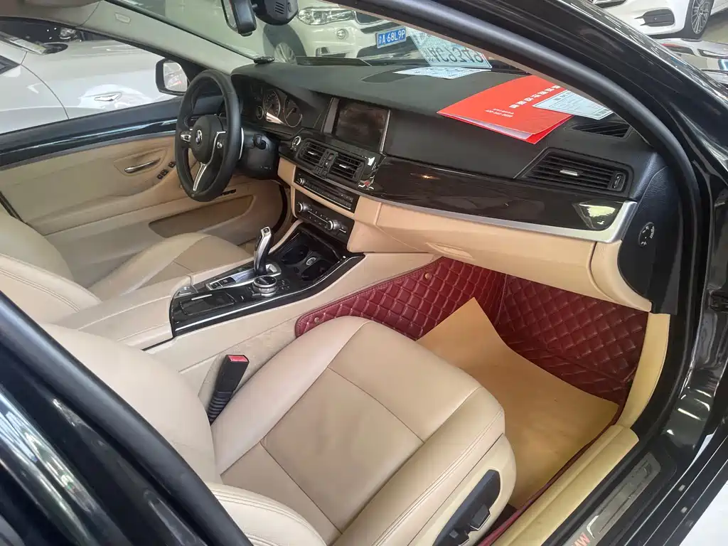 BMW 5 Series — миниатюра 4