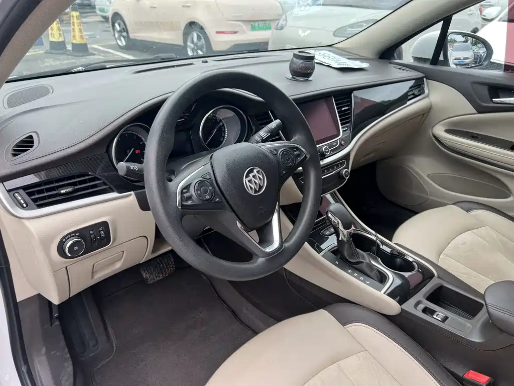 Buick Verano — миниатюра 10