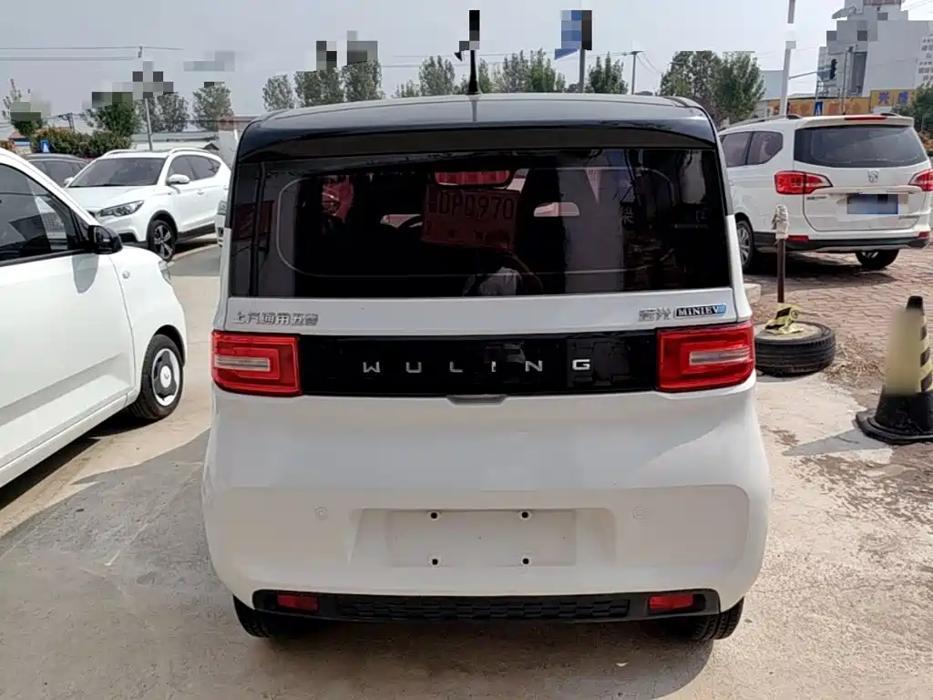 Wuling MINIEV — миниатюра 6
