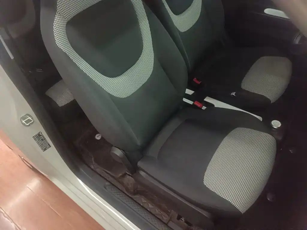Wuling MINIEV — миниатюра 25