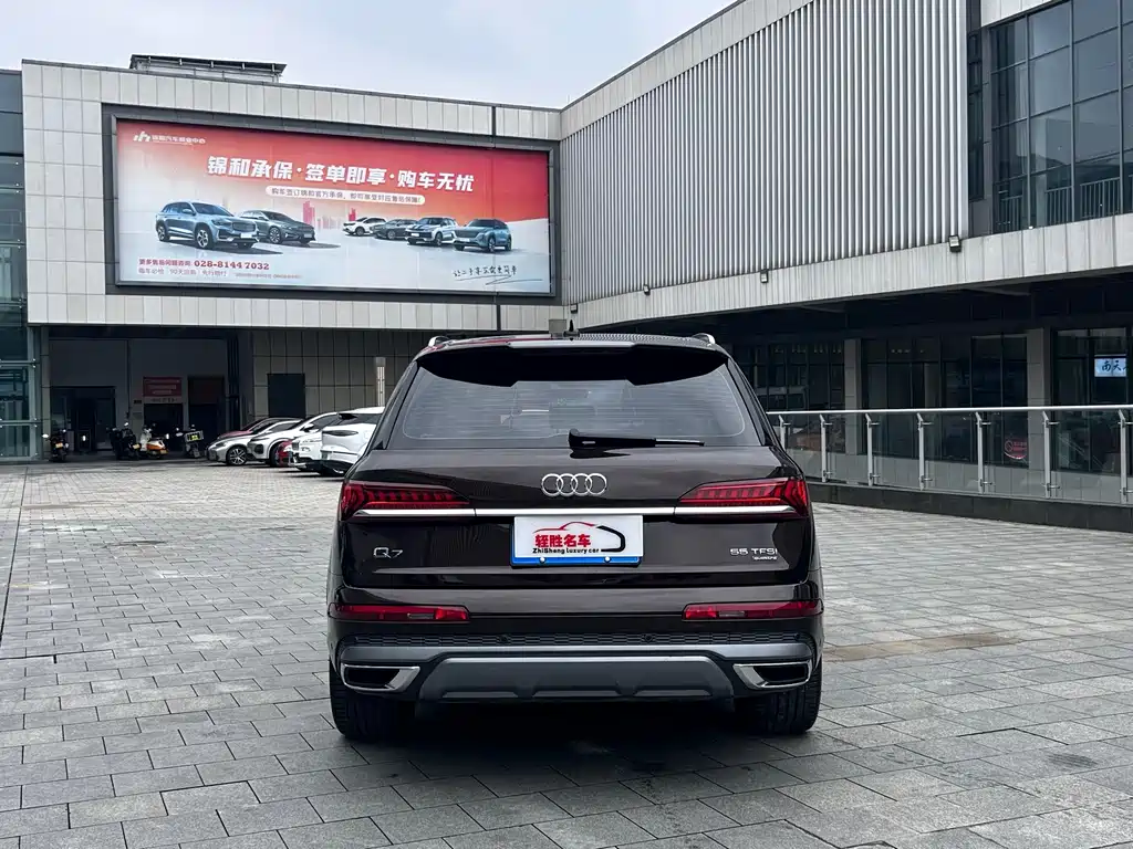 Audi Q7 — миниатюра 18