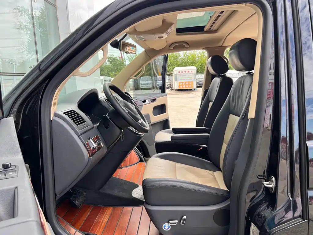 Volkswagen Multivan — миниатюра 19