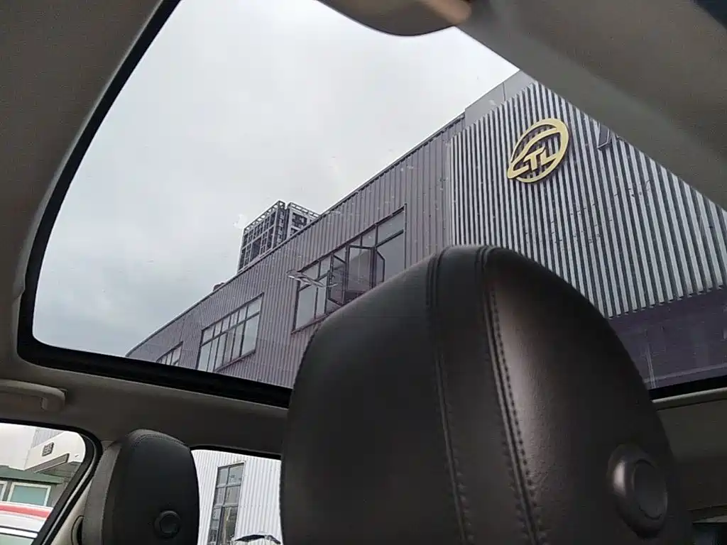 Land Rover Discovery Sport — миниатюра 18