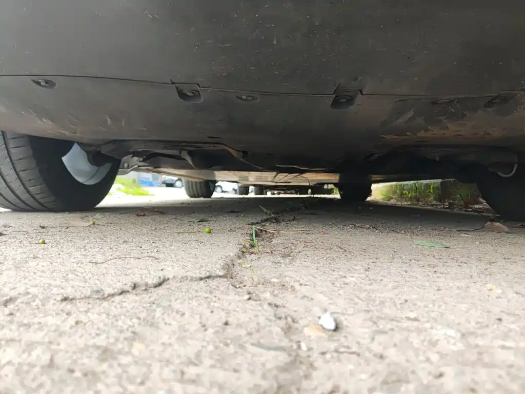 Tesla Model Y — миниатюра 24