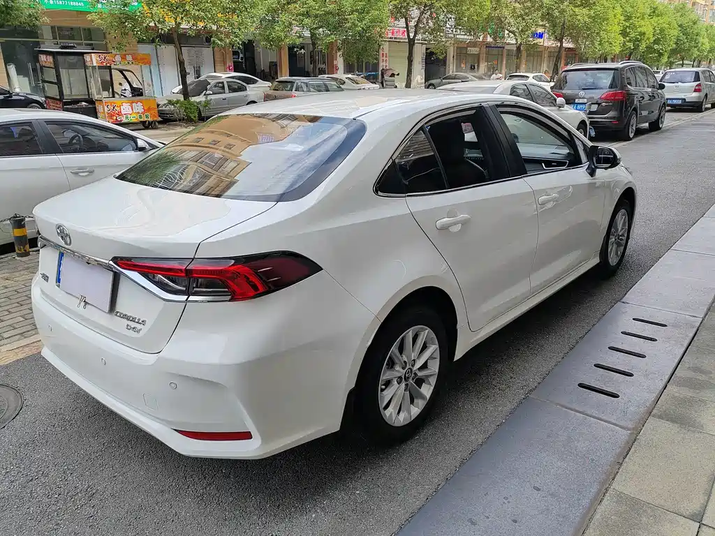Toyota Corolla — миниатюра 5