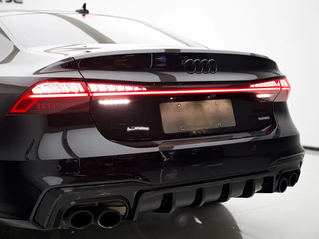 Audi A7L — миниатюра 18