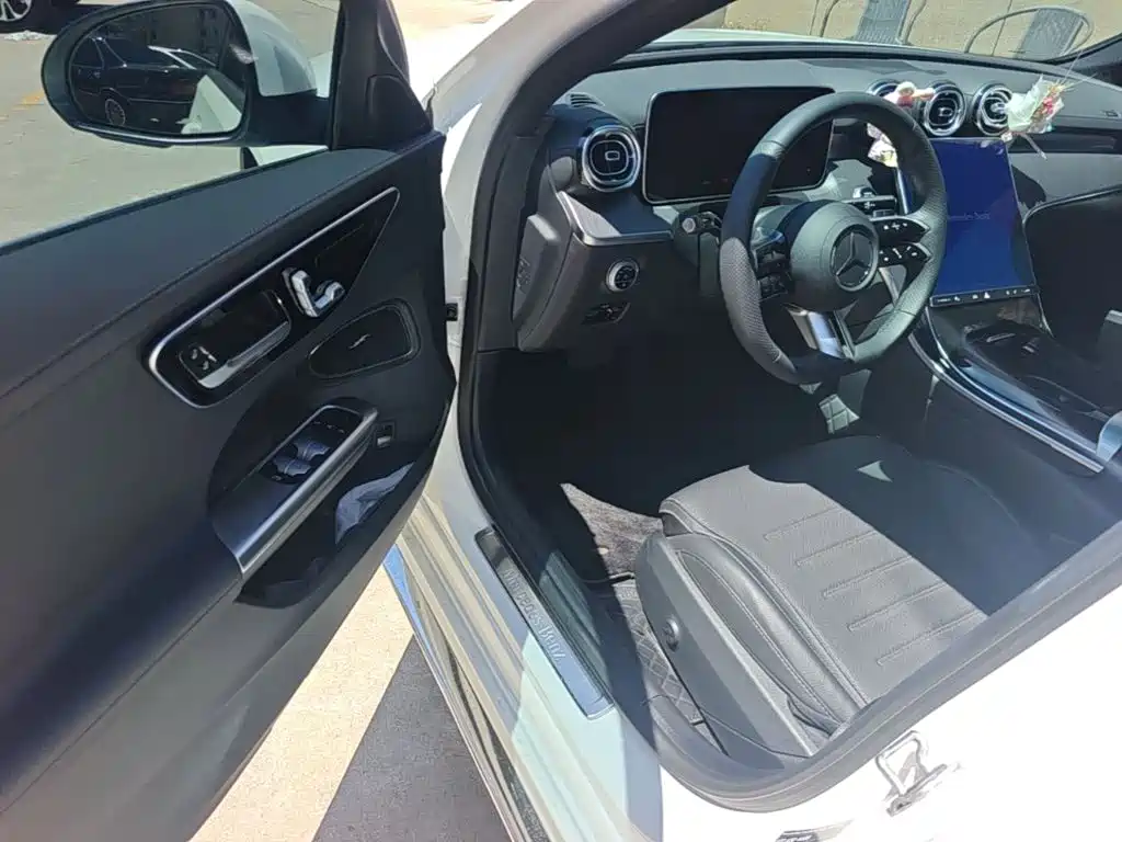 Mercedes-Benz C-Class — миниатюра 15