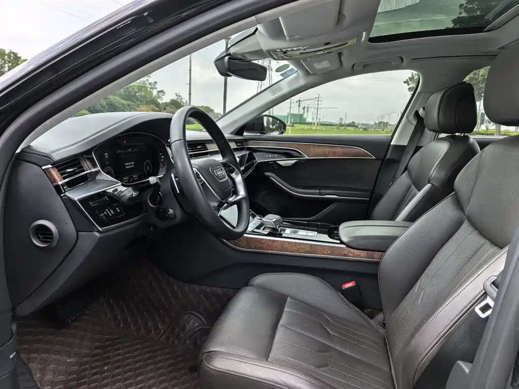 Audi A8 — миниатюра 7