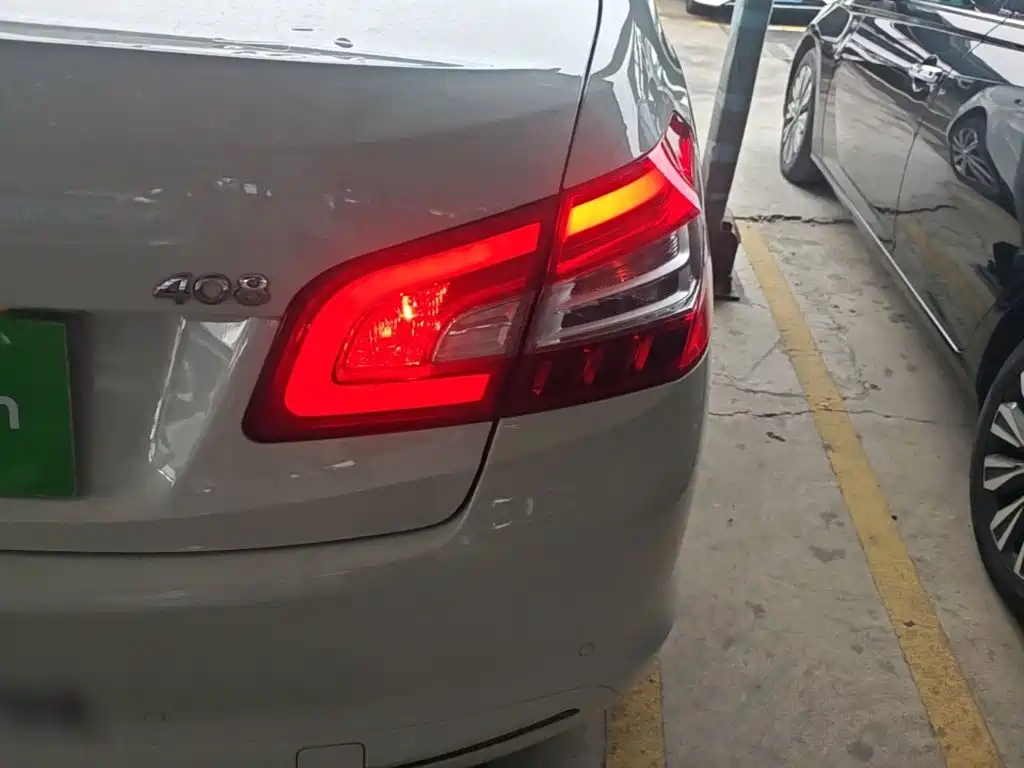 Peugeot 408 — миниатюра 8