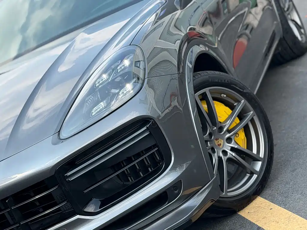 Porsche Cayenne — миниатюра 3