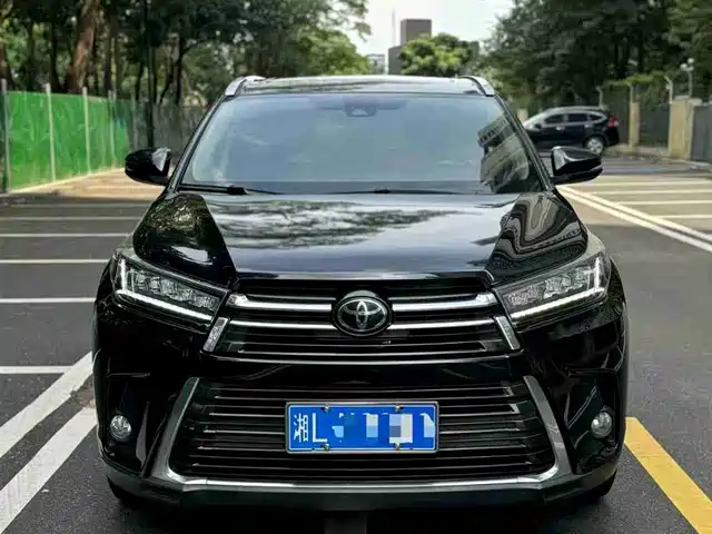 TOYOTA HIGHLANDER