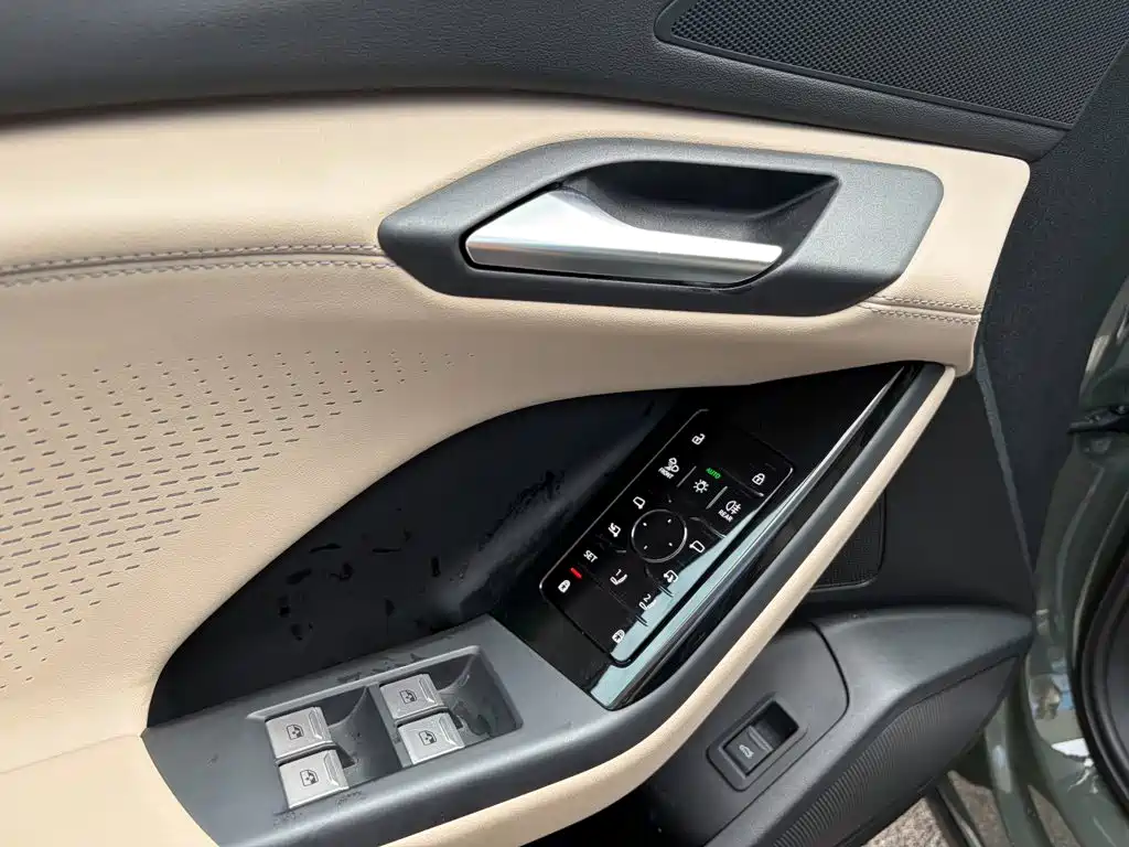 Audi AudiQ6L e-tron — миниатюра 14