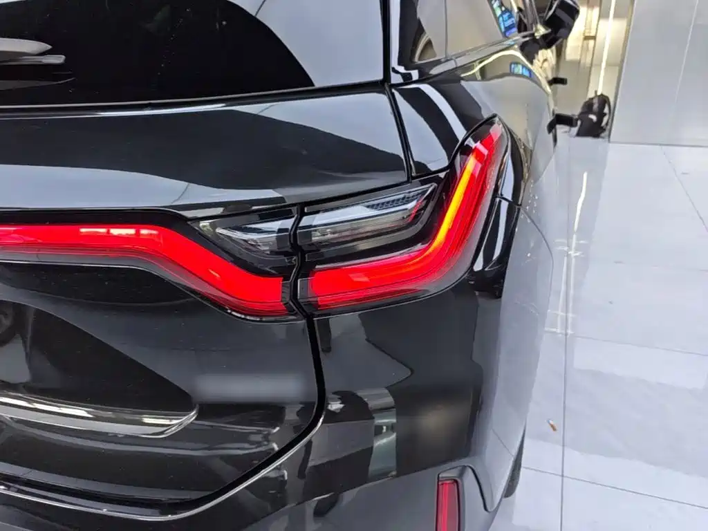 NIO ES6 — миниатюра 8