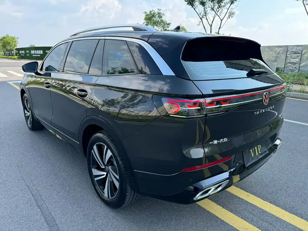 Volkswagen Tavendor 2024 380TSI R-Line