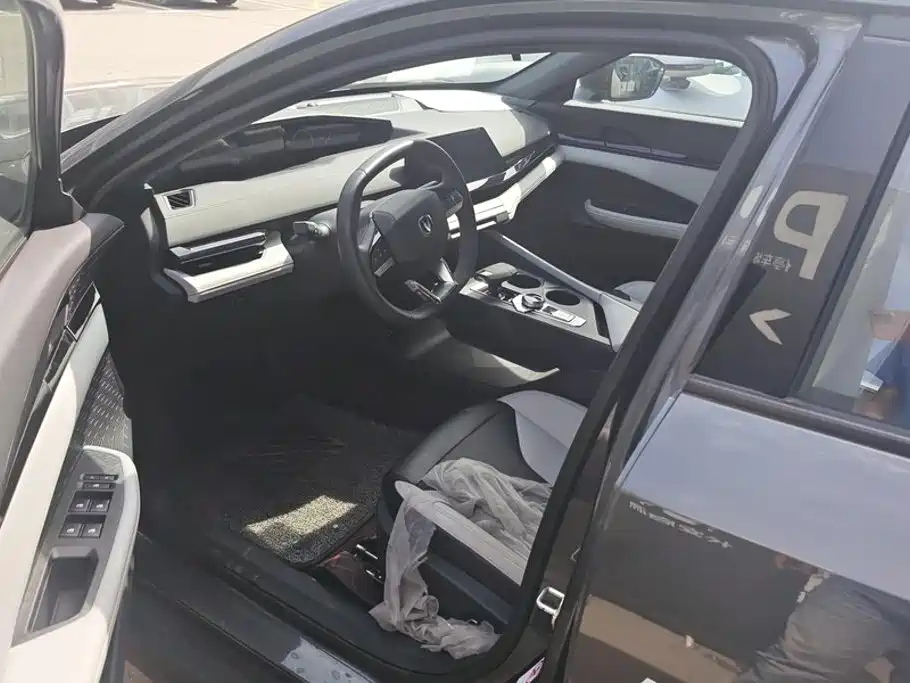 Changan UNI-V iDD — миниатюра 9