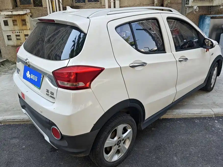 BAIC New Energy EC — миниатюра 3