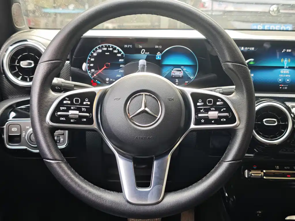 Mercedes-Benz A-Class — миниатюра 14