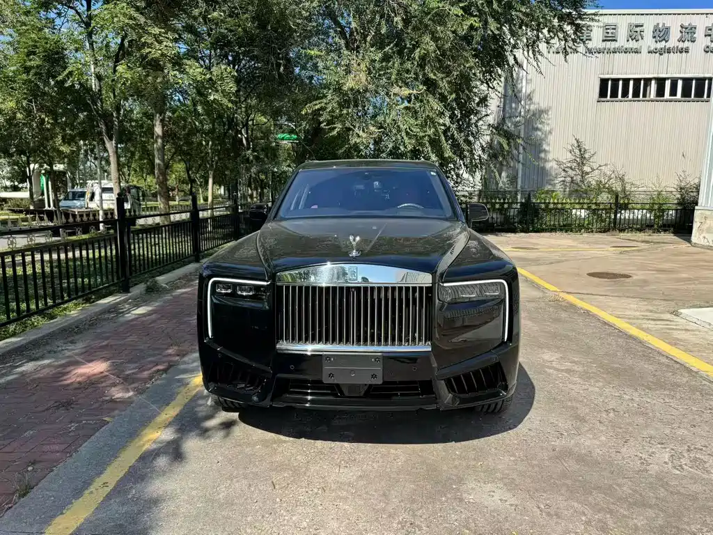 Rolls-Royce Cullinan — миниатюра 2