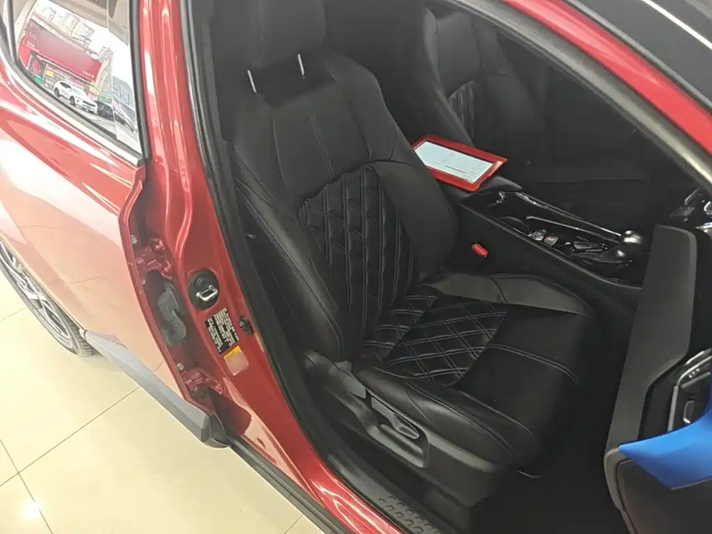 Toyota C-HR — миниатюра 25