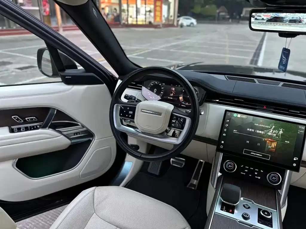 Land Rover Range Rover — миниатюра 14
